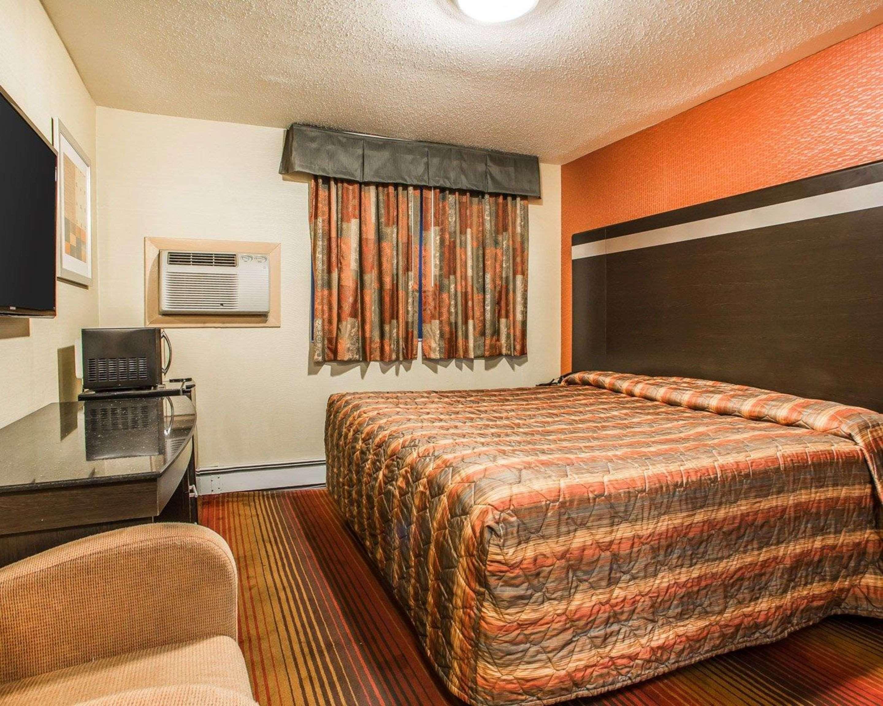 Rodeway Inn Belleville Ngoại thất bức ảnh