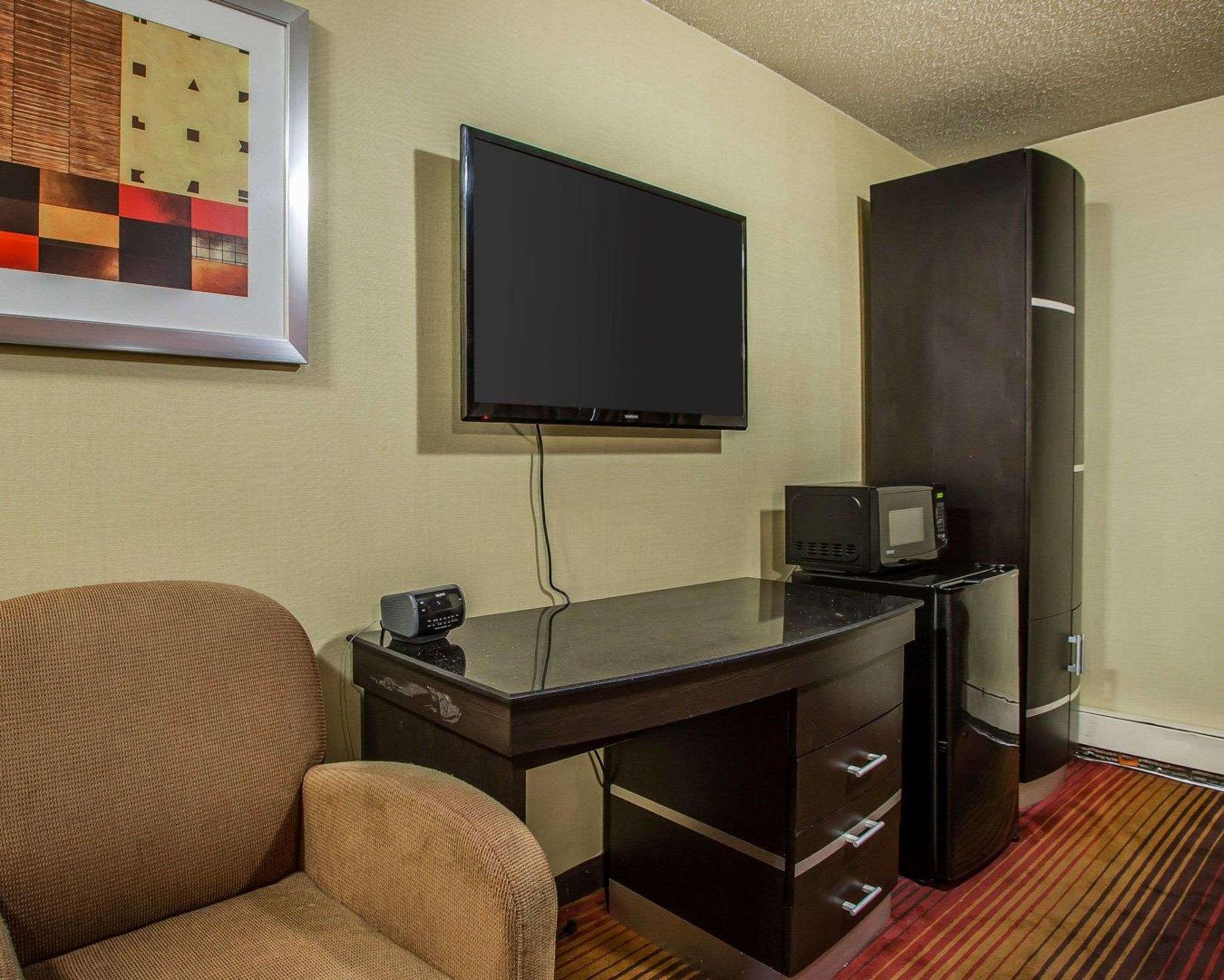 Rodeway Inn Belleville Ngoại thất bức ảnh