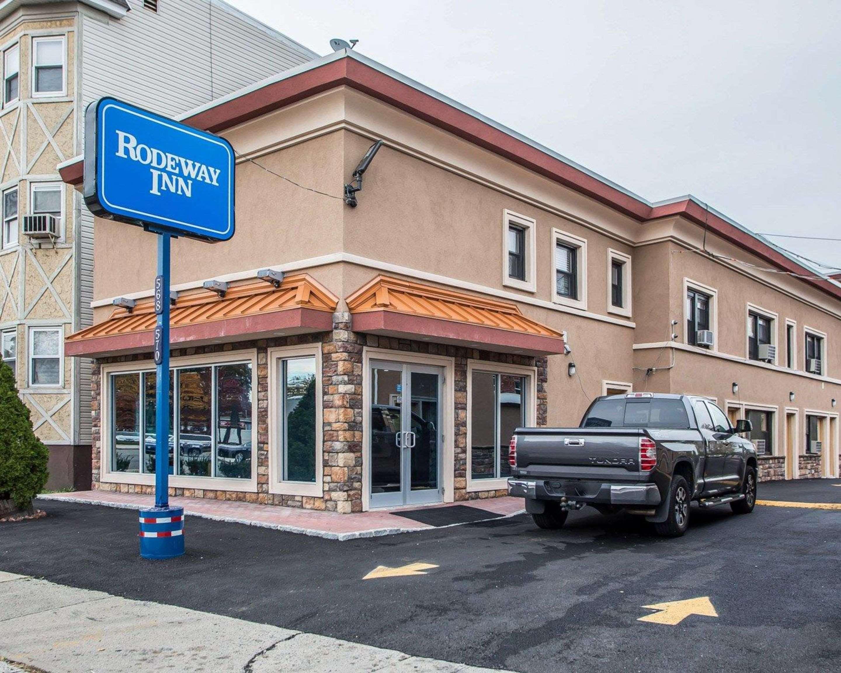 Rodeway Inn Belleville Ngoại thất bức ảnh
