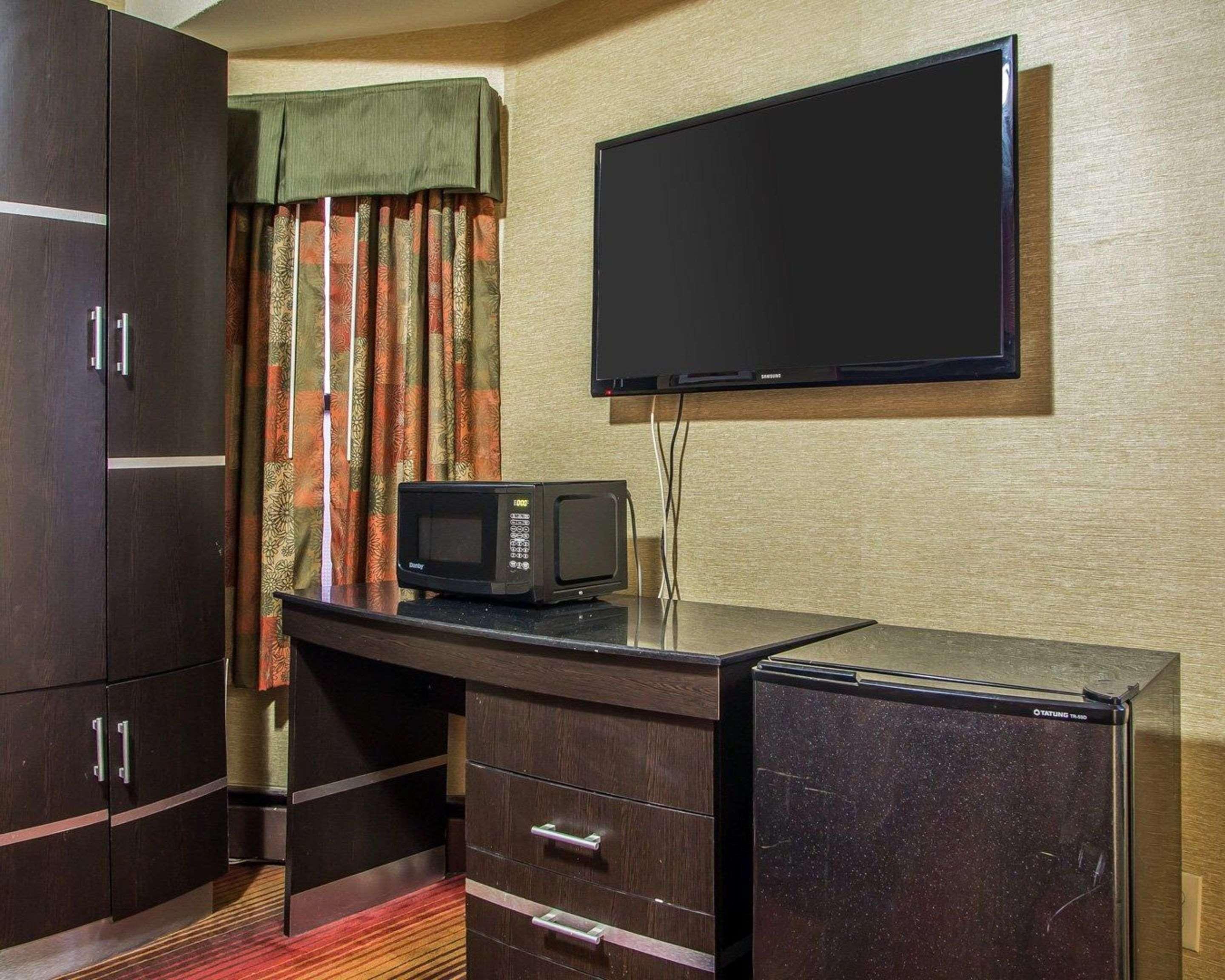 Rodeway Inn Belleville Ngoại thất bức ảnh