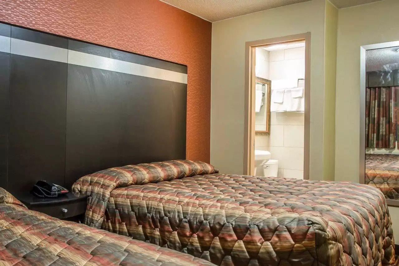 Rodeway Inn Belleville Ngoại thất bức ảnh