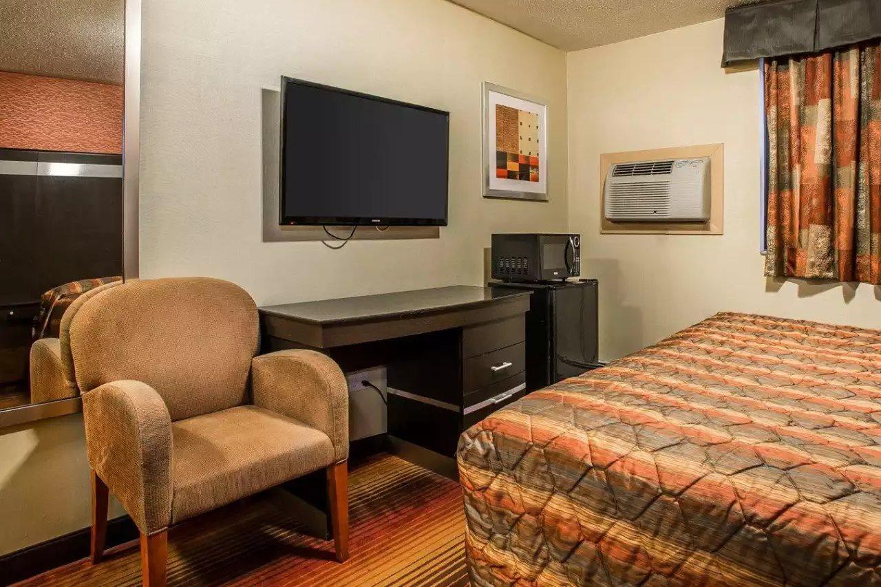 Rodeway Inn Belleville Ngoại thất bức ảnh